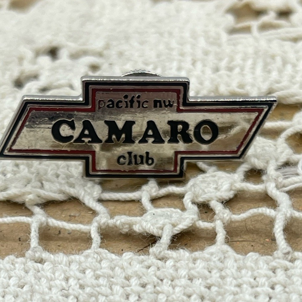 Vintage‎ Pacific NW Camaro Club Chevrolet Bowtie Enamel Lapel Pin Silver Tone